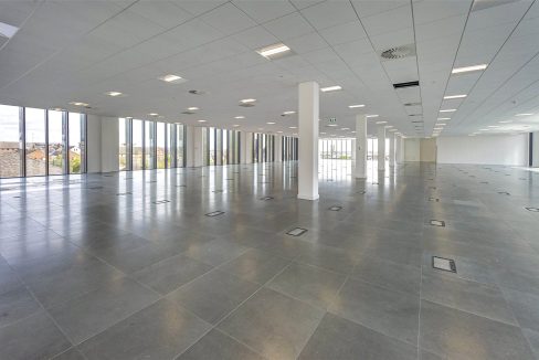 TEV250015_06.jpg