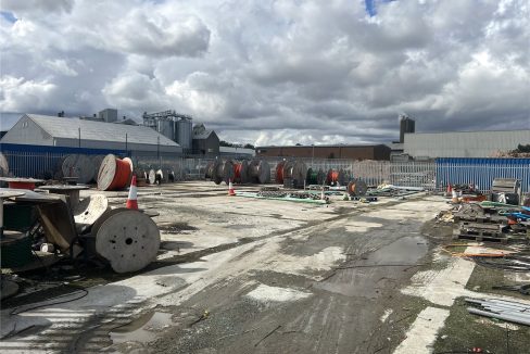 CMR250145_03.jpg