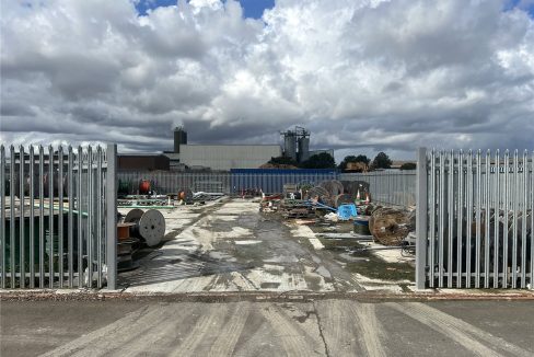 CMR250145_04.jpg