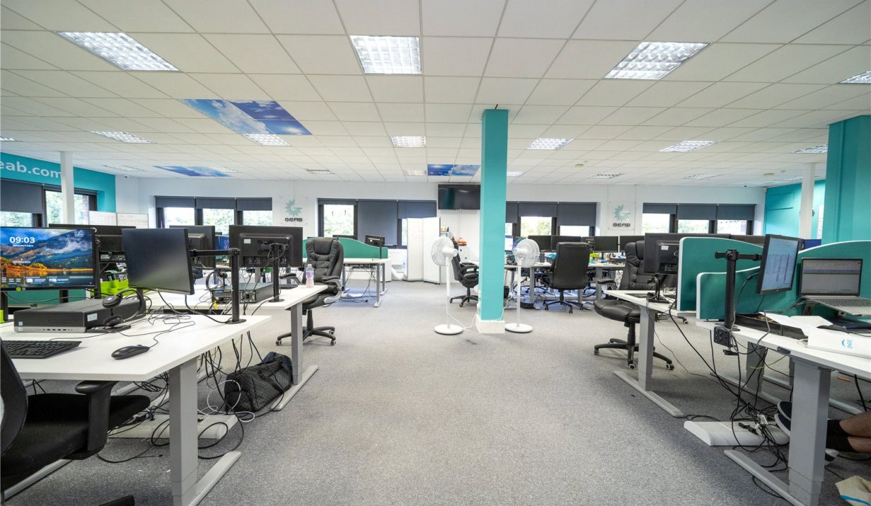 CMR250149_15.jpg