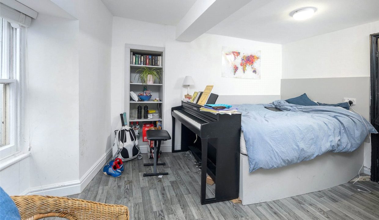 NUT240232_03.jpg