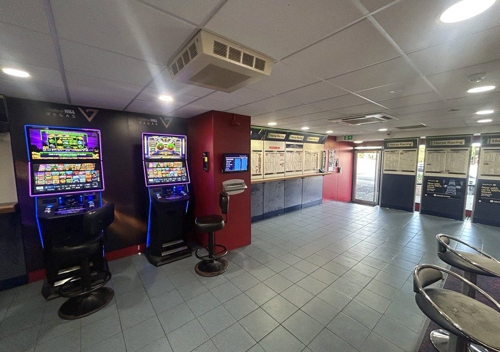 CMR250168_04.jpg
