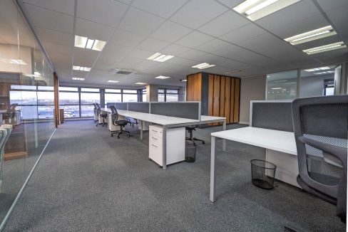 CMR260059_09.jpg