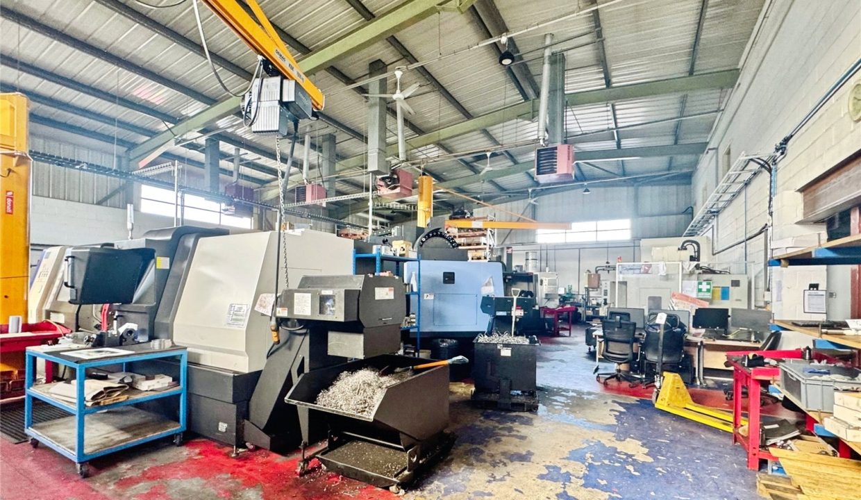 CMR260088_18.jpg