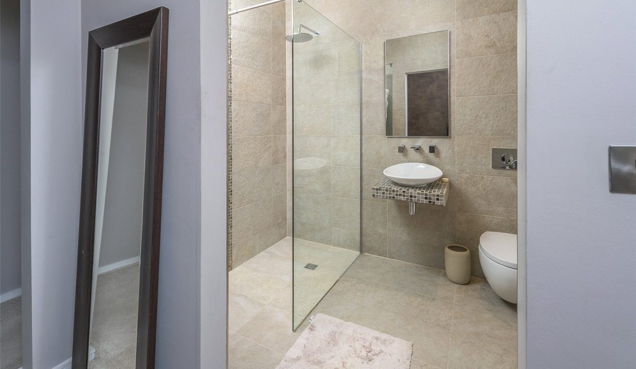 DRH210150_75.jpg