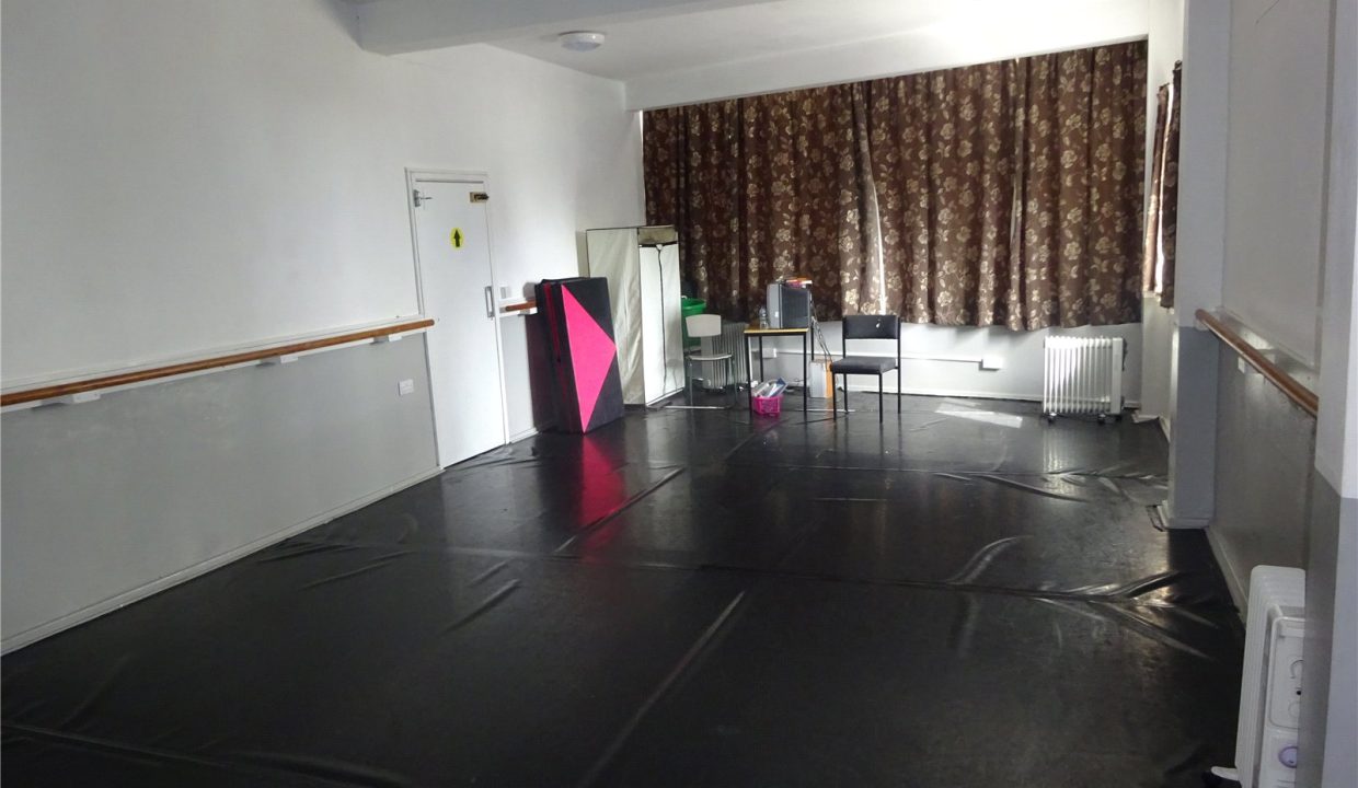 SND240080_04-1.jpg