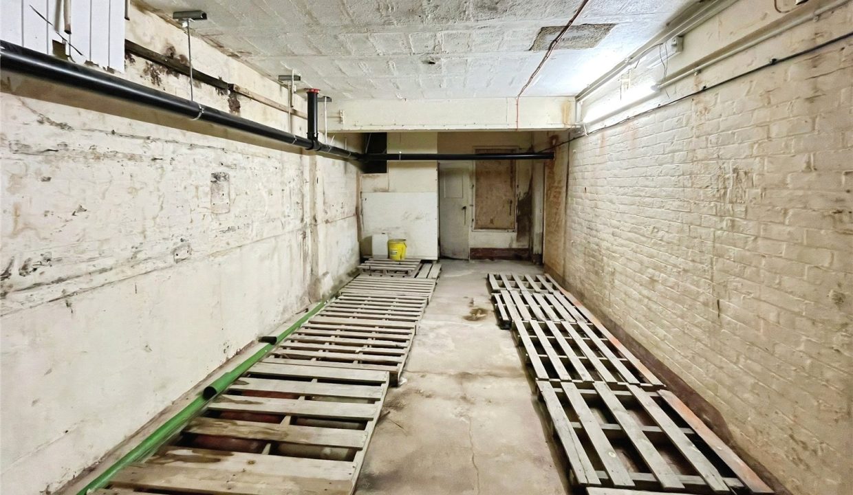 CMR260031_04.jpg