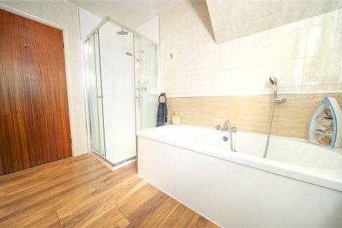 DRH250218_05.jpg