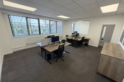 CMR260176_10.jpg
