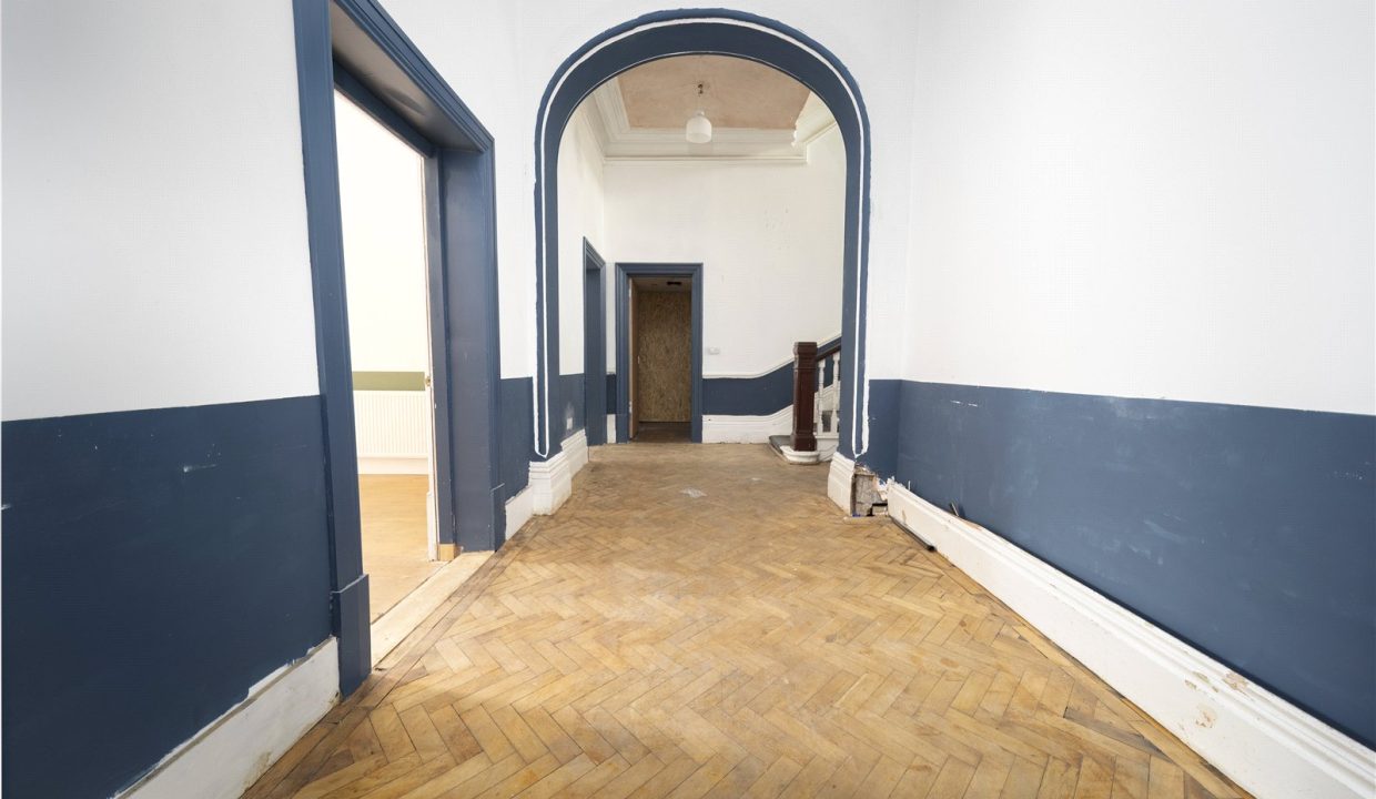 SND260160_02.jpg