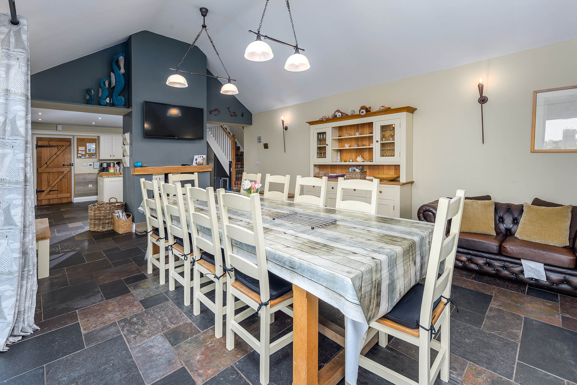 Dining Room-4-WEB.jpg