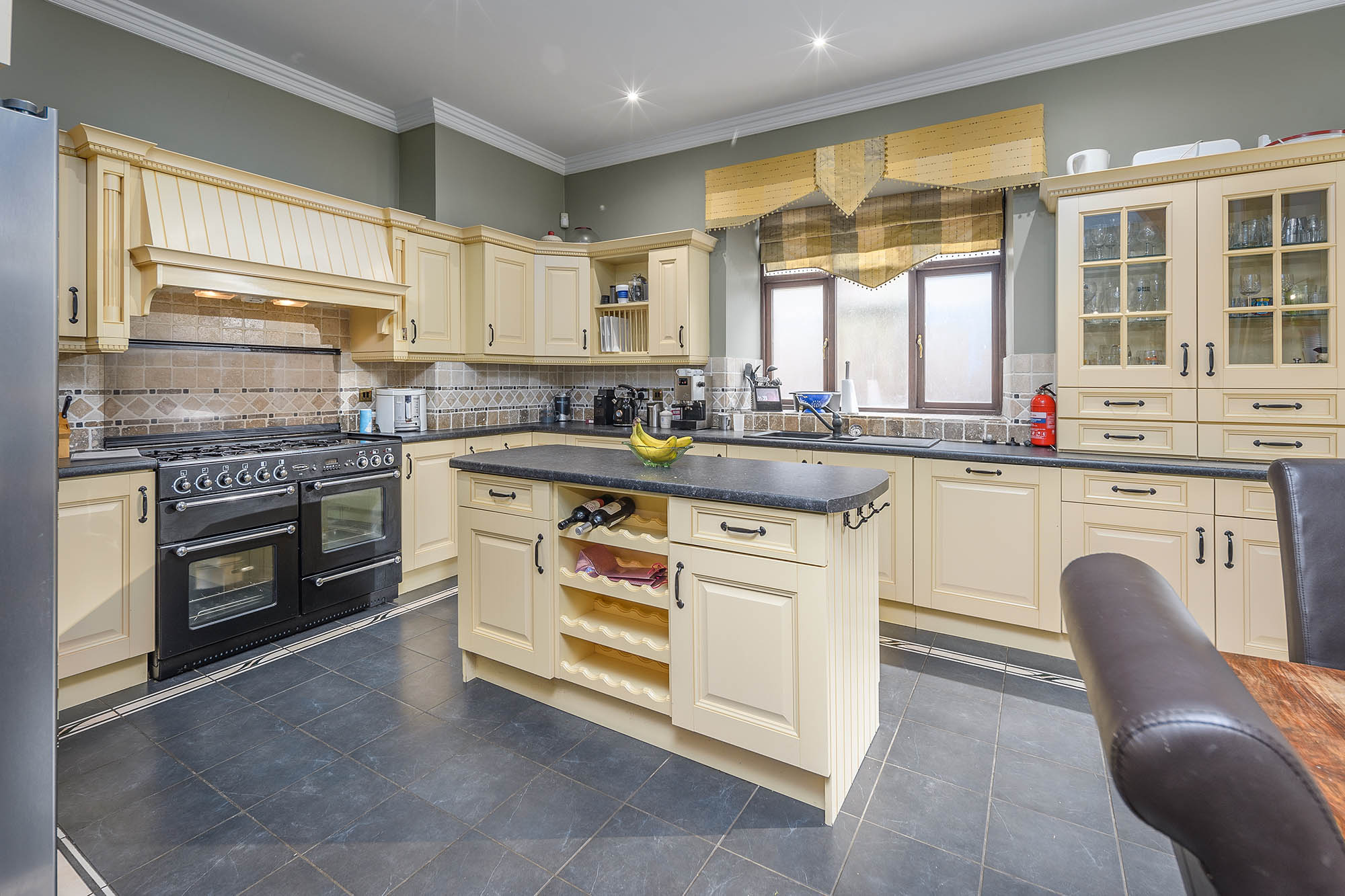 Kitchen-3-WEB.jpg