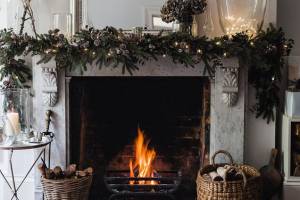 BRADLEY HALL’S FAVOURITE HOMES WITH CHIMNEYS AND FIREPLACES READY FOR SANTA