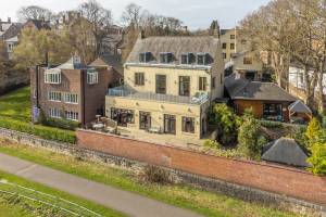 SPECTACULAR HISTORIC CITY CENTRE HOME LANDS ON THE MARKET AT £1.650M