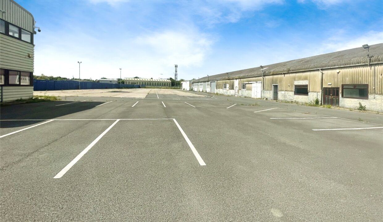 SND240087_07.jpg