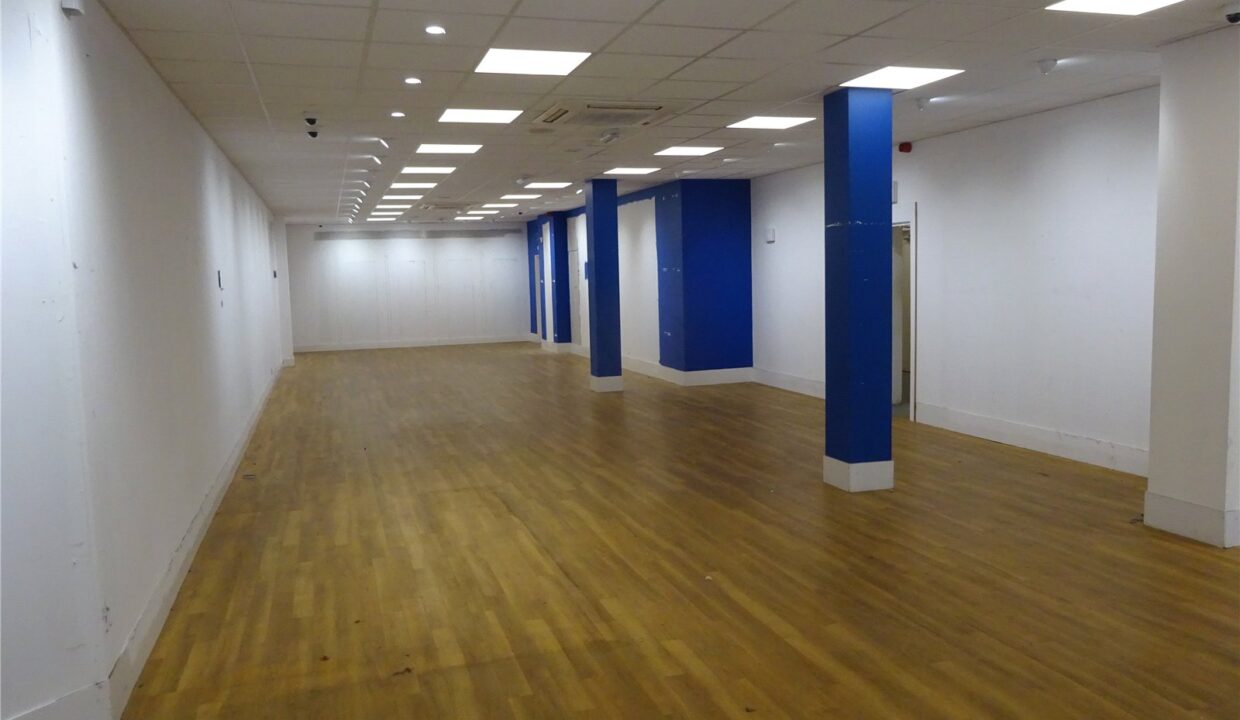 SND230091_04-1.jpg