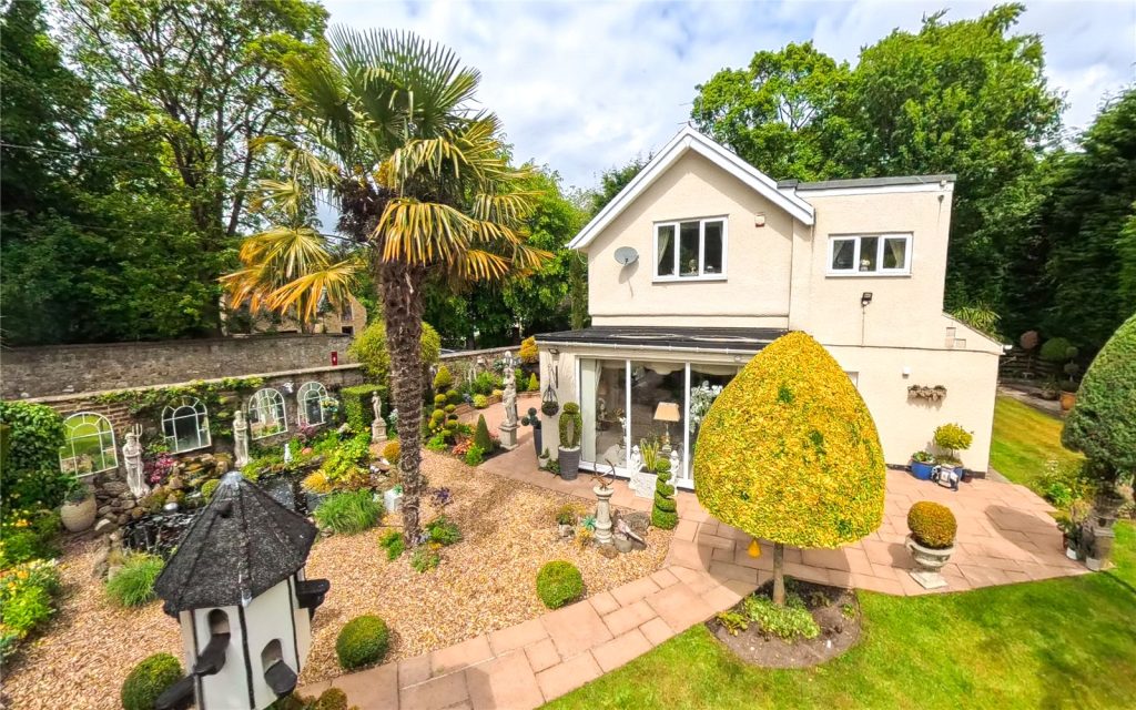 Warden Law Lane, Silksworth