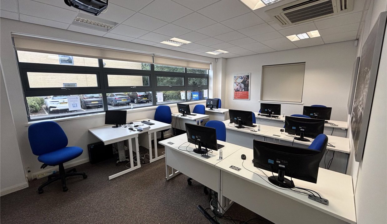 DRH220160_04.jpg