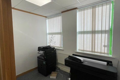 CMR250160_02.jpg