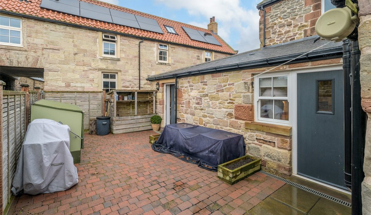 CMR250215_19.jpg