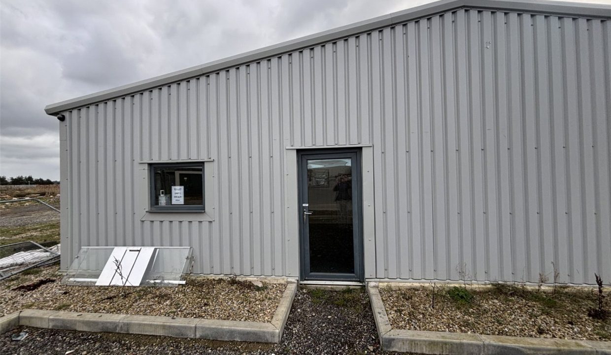 CMR260072_02.jpg