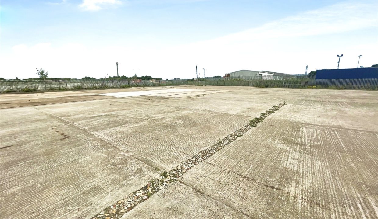SND240086_07.jpg