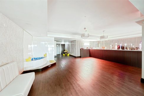 SND250247_31.jpg