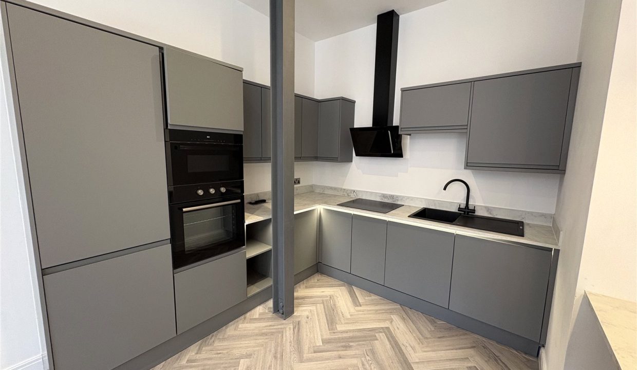 ALN260098_03.jpg