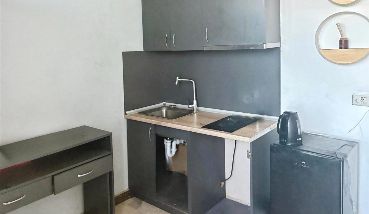 SND260070_06.jpg