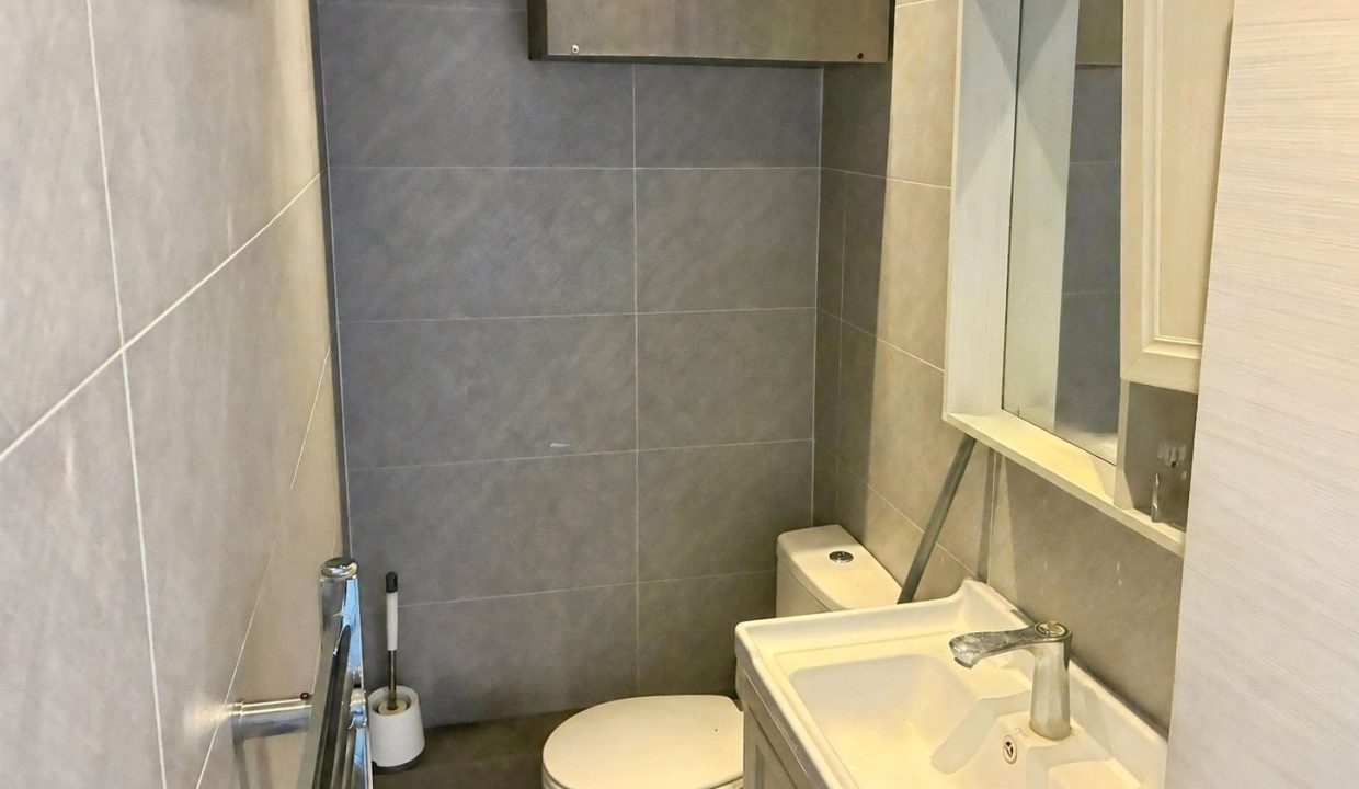 SND260070_11.jpg
