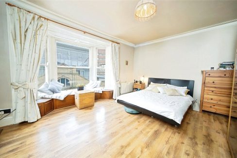 SND260092_09.jpg