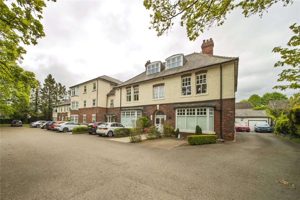 Belmont Court, Belmont
