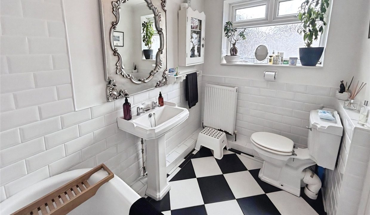 SND260132_39.jpg