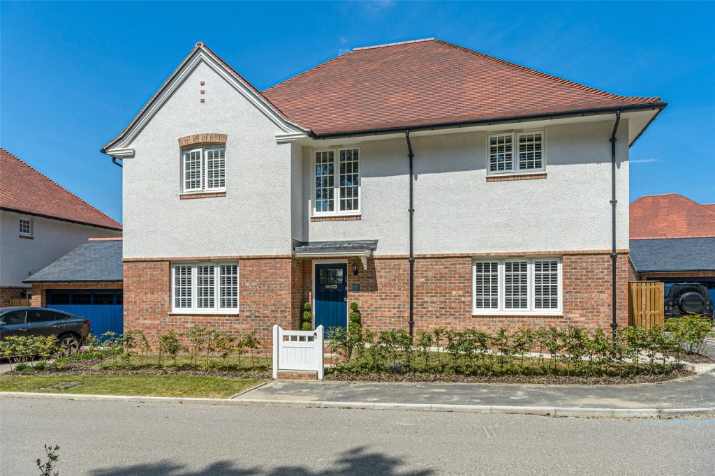 Faulkner Close, Lambton Park