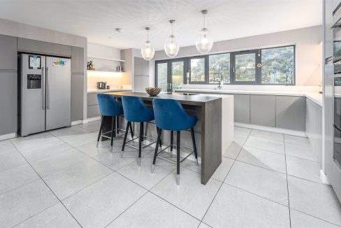 DRH220189_05.jpg