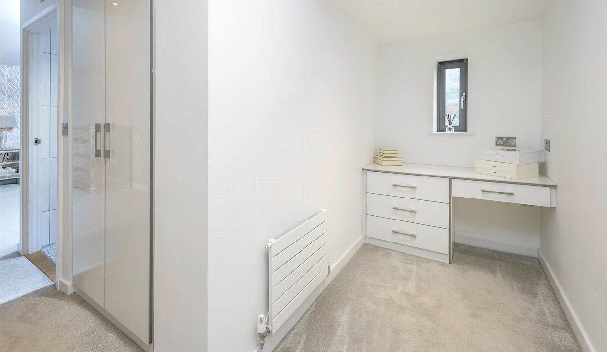 DRH220189_20.jpg