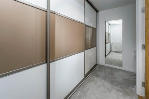 DRH220189_28.jpg