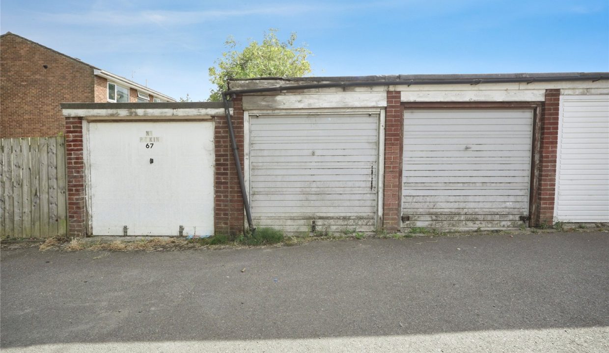 SND260169_09.jpg